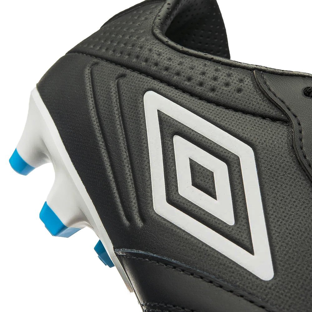Chuteira Umbro Tocco III Premier Masculina Preto 4