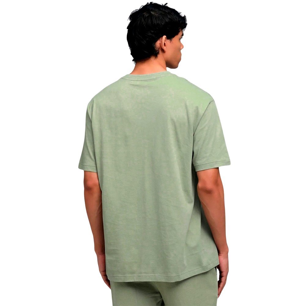 Camiseta Puma Ess Relaxed No.1 Logo Lux Army Masculina Verde 2