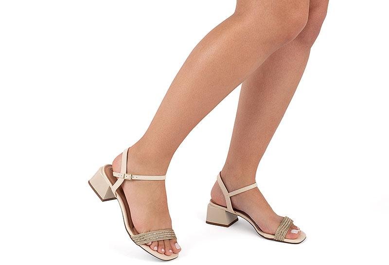 Sandália Feminina Beira Rio Salto Bloco Tira Trançada 8423-240 Bege 2