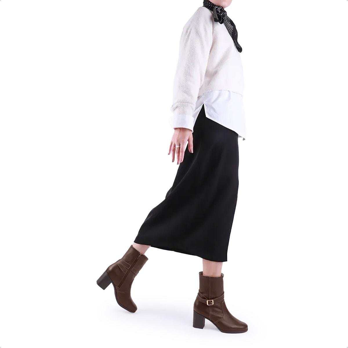 Bota Usaflex Feminina Em Couro Salto Bloco Tira Fivela AP05001 Marrom Escuro 3