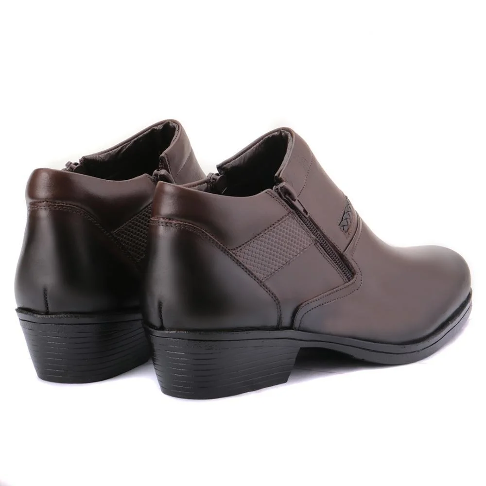 Bota Masculina Couro Bico Quadrado Detalhe Frontal Casual Marrom 3