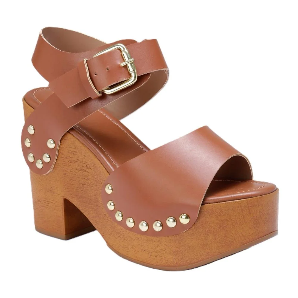 Sandália Plataforma Feminina Tratorada Studs Marrom 2
