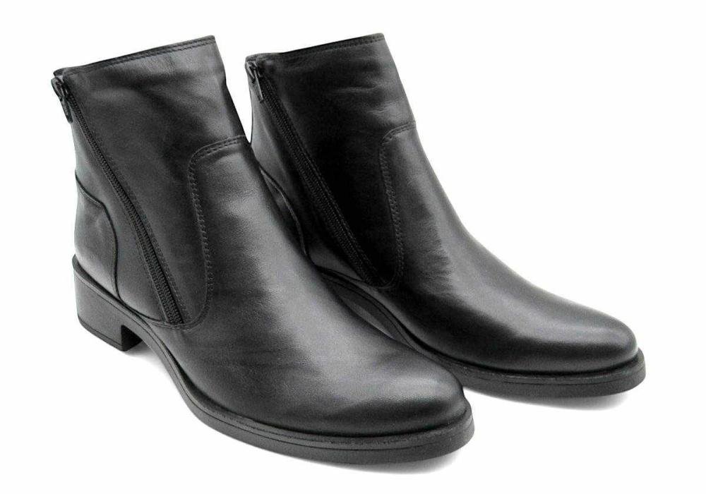 Bota Cano Curto Feminina de Couro Via Paula 4096 Fecho Duplo Preto