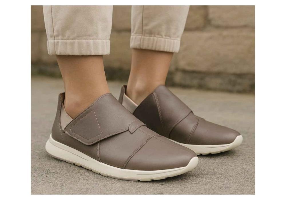 Sapatênis Casual Feminino de Couro Rio de Luz 4028 Bege 2