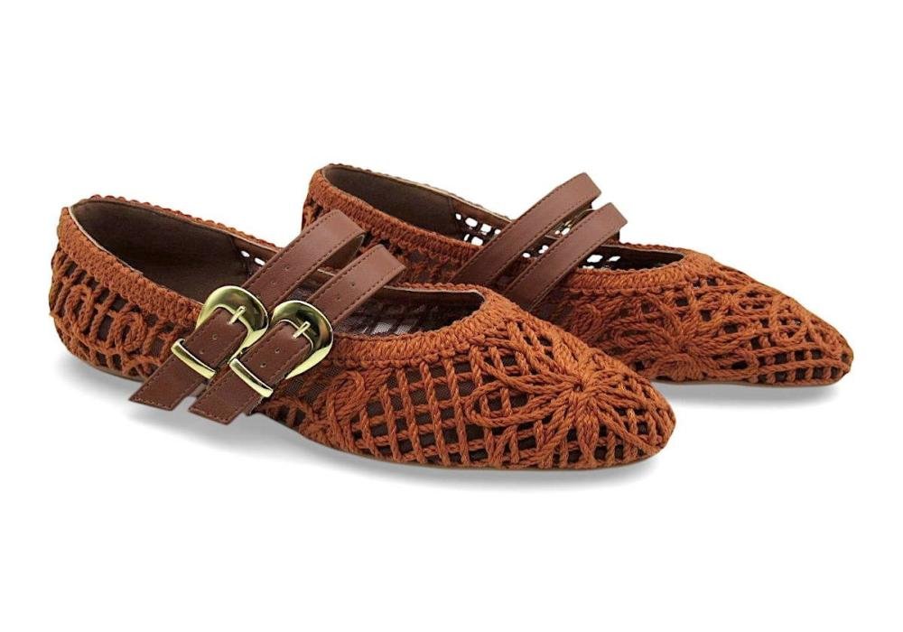 Sapatilha Boneca Valentina em Crochê com Duas Fivelas 344044 Marrom 2
