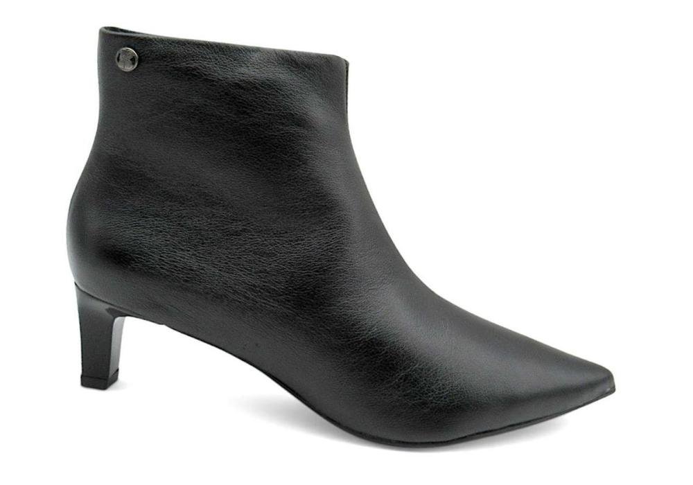 Bota Cano Curto Bottero Bico Fino e Salto Fino de Couro Preto 378301