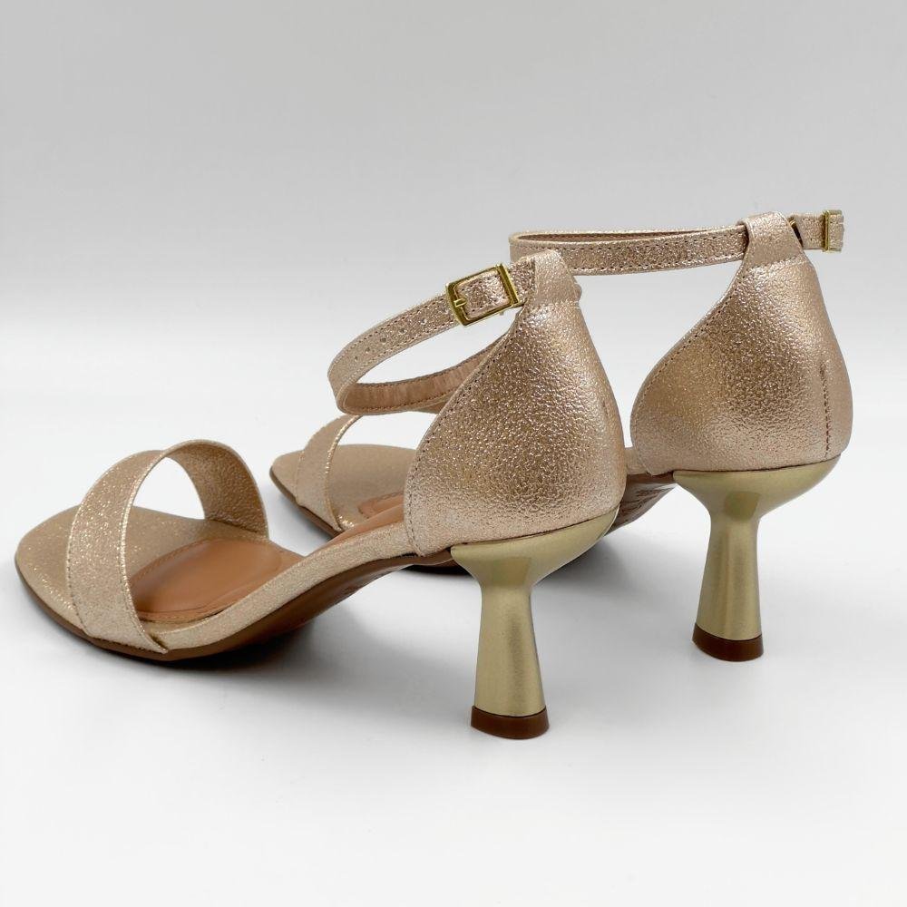 Sandália Beira Rio Casual Metalizada Salto Médio Feminina Dourado 3