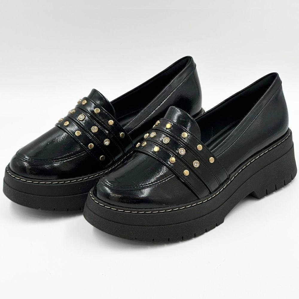 Sapato Piccadilly Loafer Tratorado em Verniz Feminino Preto 2
