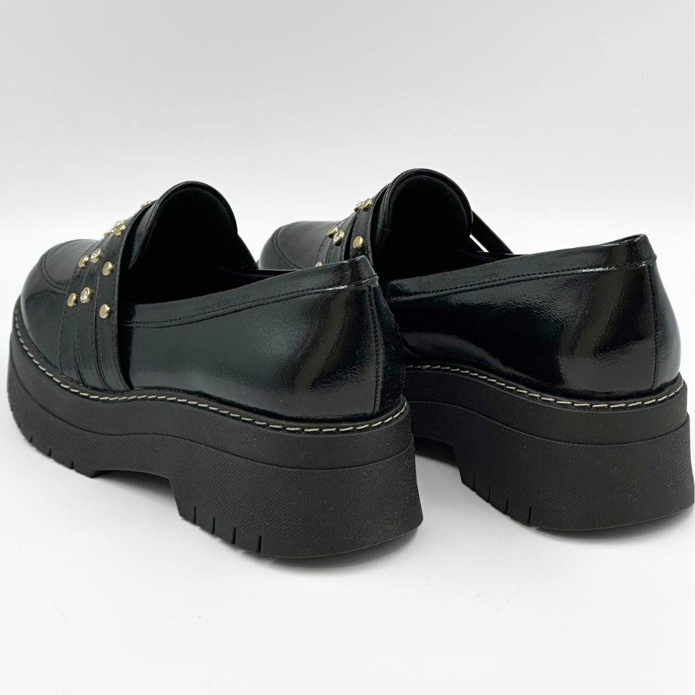 Sapato Piccadilly Loafer Tratorado em Verniz Feminino Preto 3