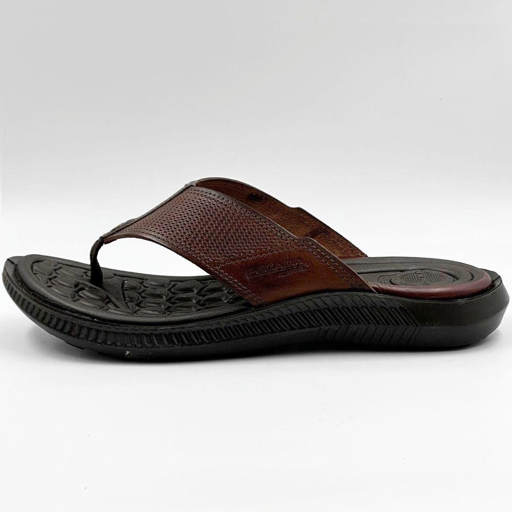 Chinelo Pegada Tira Larga em Couro Masculino