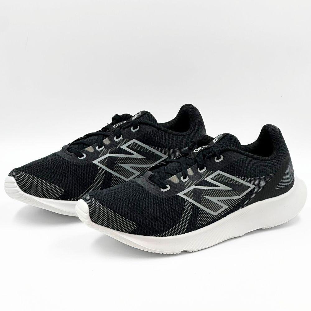 Tênis New Balance com Cadarço Esportivo Masculino Preto 2