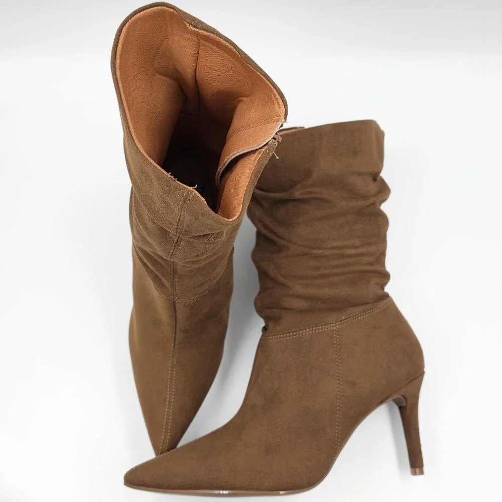 Bota Vizzano Cano Médio em Camurça Salto Fino Feminina Marrom 4