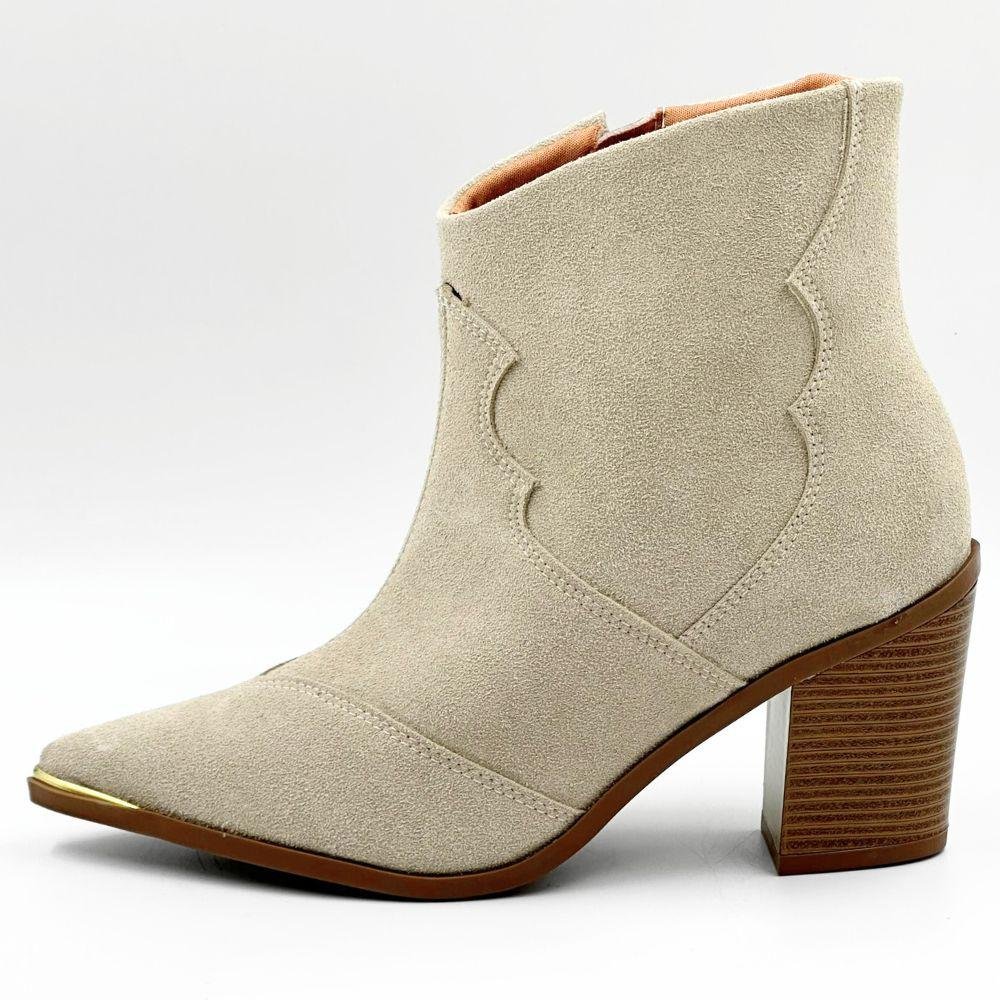 Bota Vizzano Western em Camurça Cano Curto Salto Alto Feminina