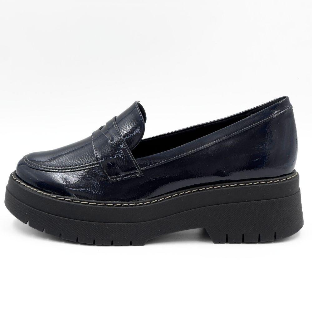 Sapato Piccadilly Loafer em Verniz Feminino