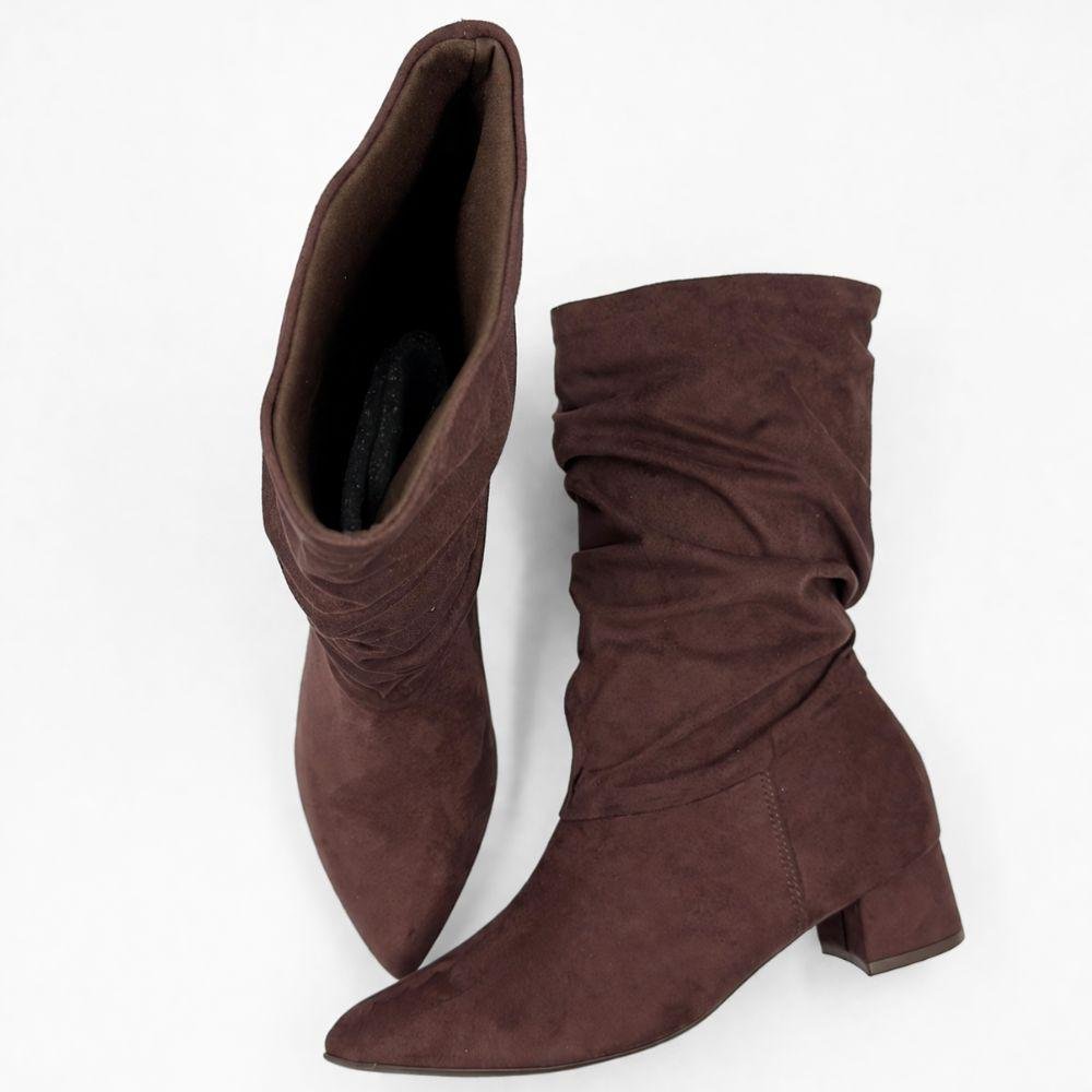 Bota Piccadilly em Camurça Cano Médio Salto Bloco Feminina Marrom 4