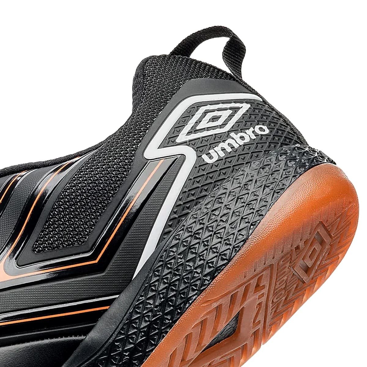 Chuteira Futsal Umbro Pro 5 Bump Masculino Preto e Laranja Preto/Laranja 7