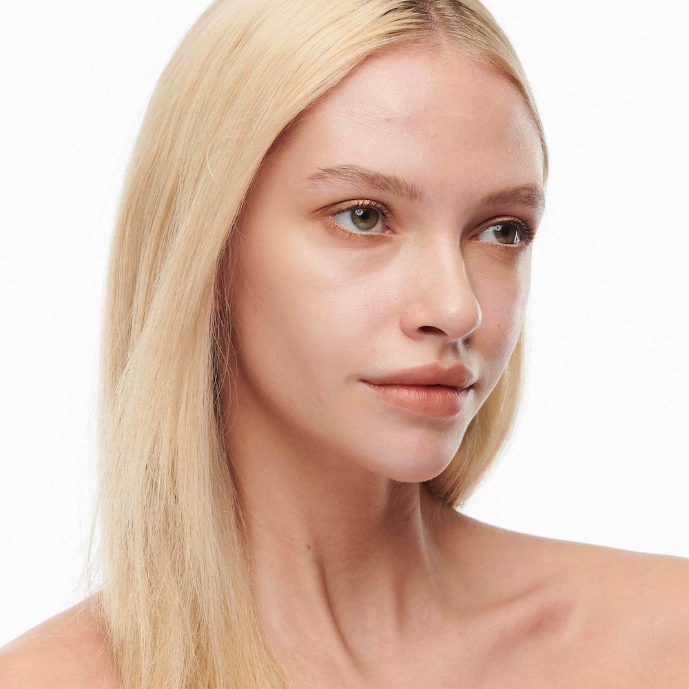 Base Líquida Studio Radiance Serum-Powered™ - Tons Claros NW20 2