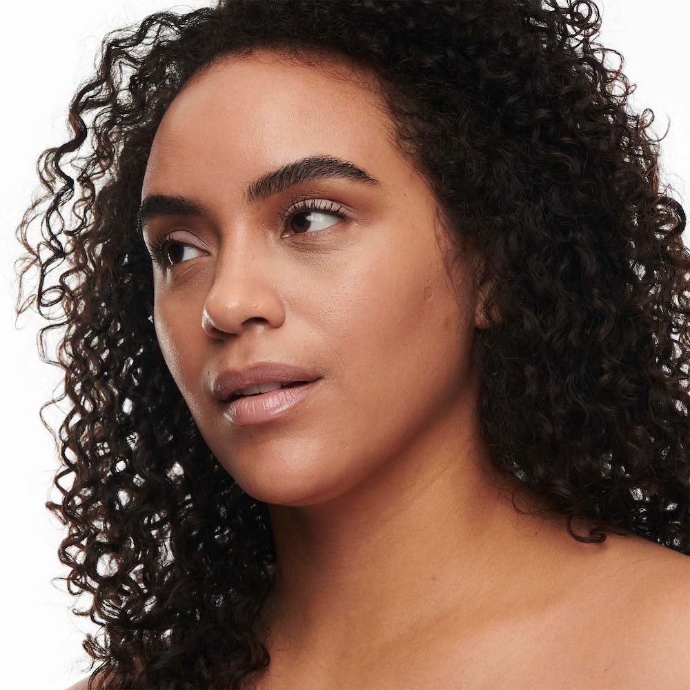 Base Líquida Studio Radiance Serum-Powered™ - Tons Claros NW25 3