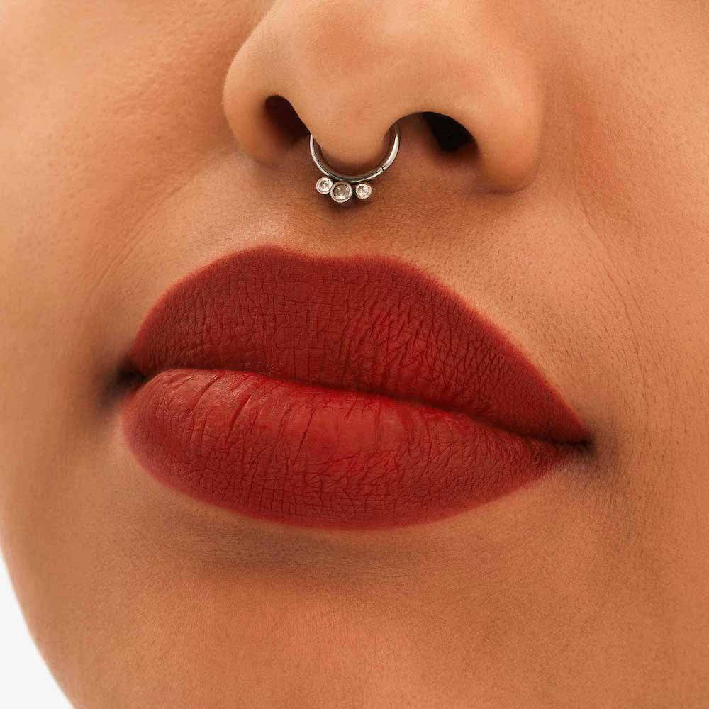 Batom Matte MAC Locked Kiss - Vicious Vermelho 3