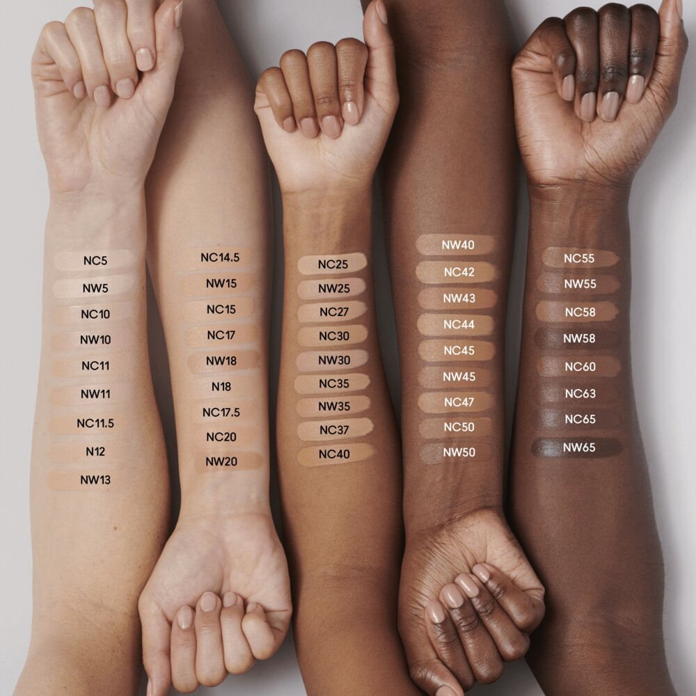 Corretivo Hidratante Studio Radiance 24hrs Mini Mac NW30 4