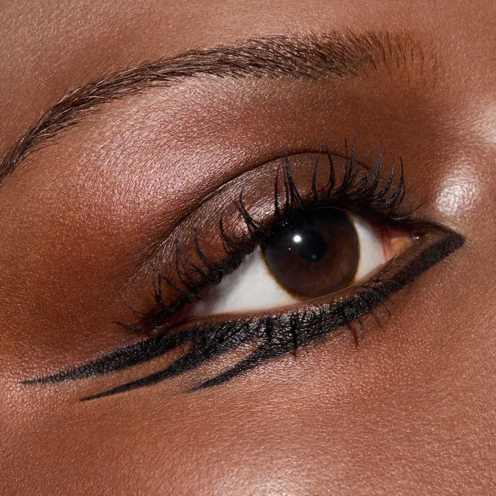 Kit Delineador + Máscara de Cílios MAC Metamorphosis Preto 4