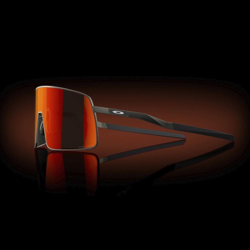 Óculos de Sol Oakley Sutro TI M Satin Carbon Prizm Ruby Preto 5