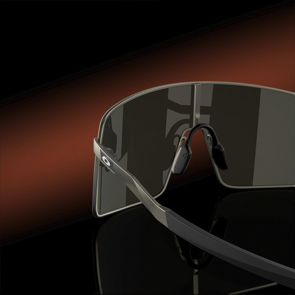 Óculos de Sol Oakley Sutro TI M Satin Carbon Prizm Ruby Preto 6