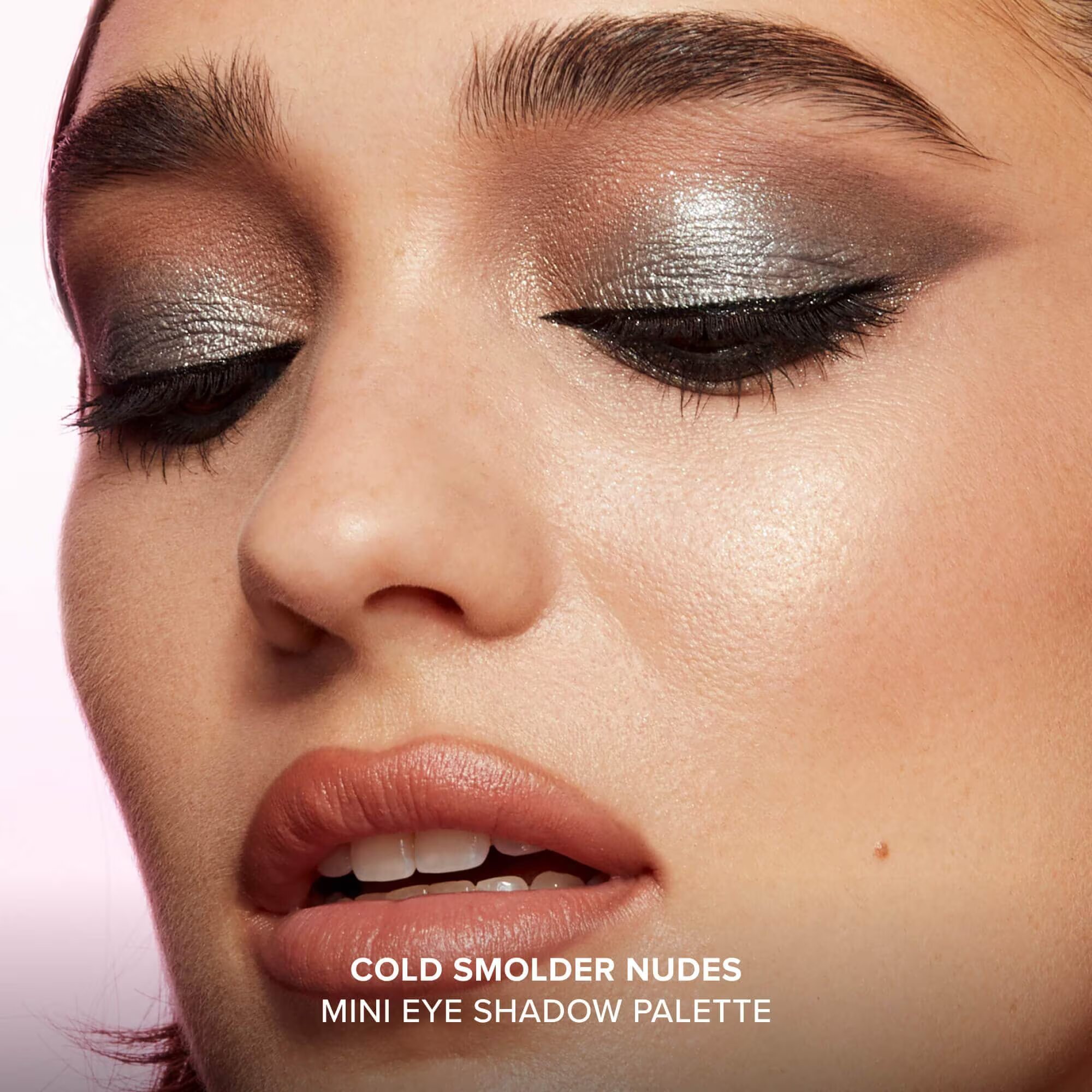 Mini Paleta de Sombras Born This Way Multicores 3