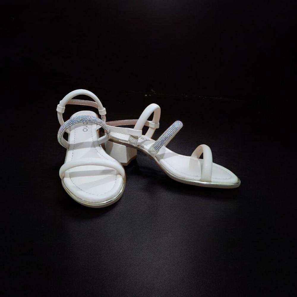 Sandalia beira rio feminina salto robusto preto Bege 5