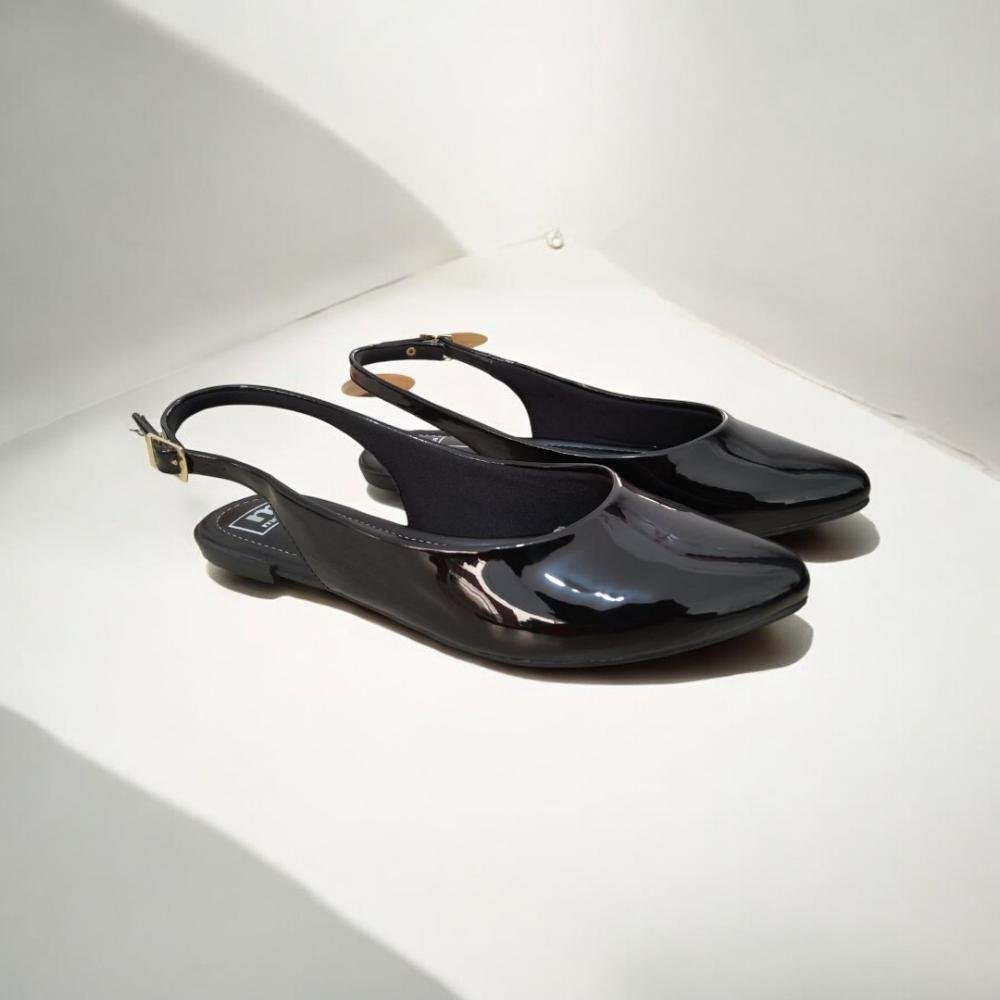 Sapato moleca verniz aberto na traseira fivela Preto 3