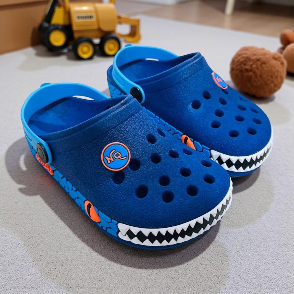Sandália Infantil Babuche Nilqi com Estampa de Dragão Azul 2