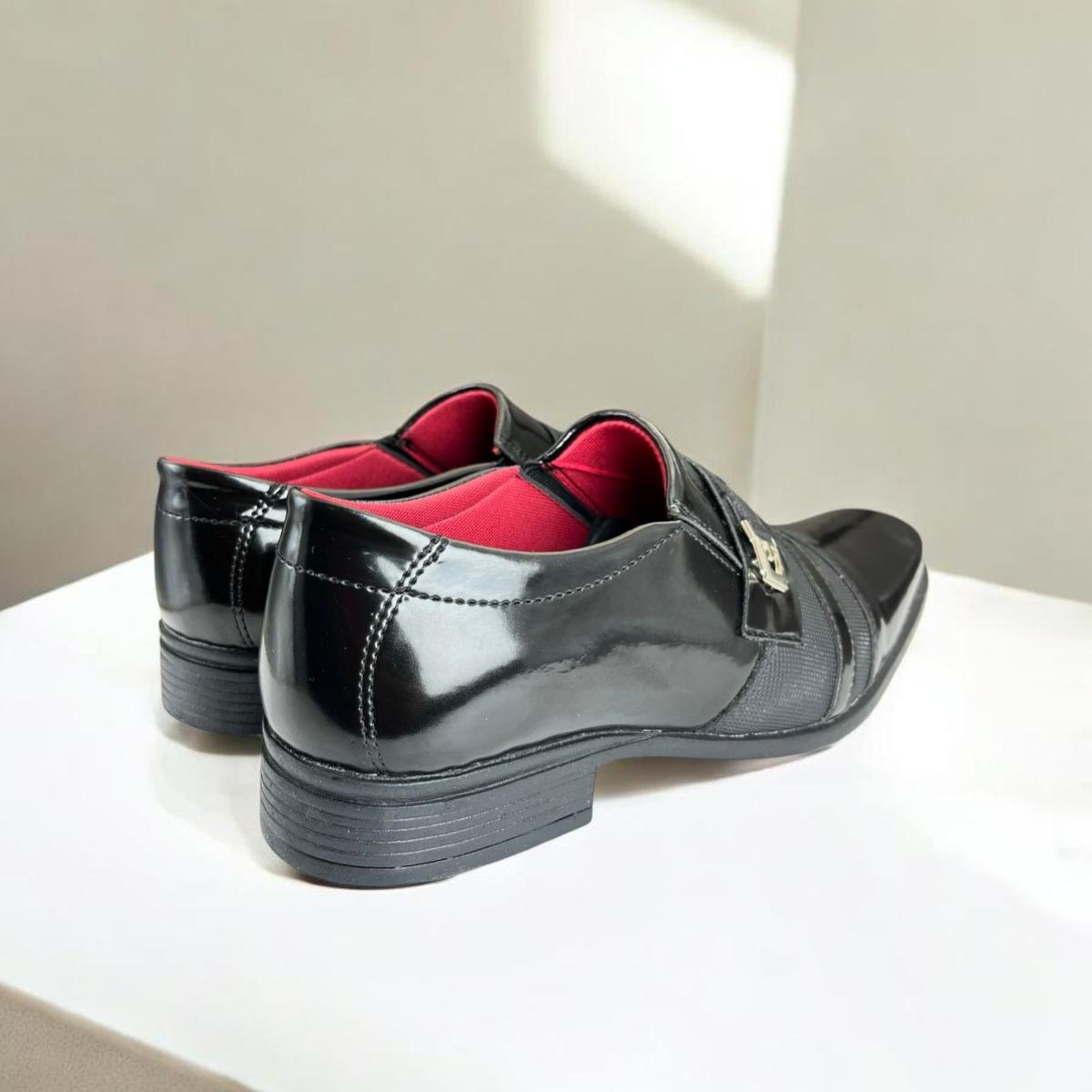 Sapato Maschili Verniz Estiloso Preto 2