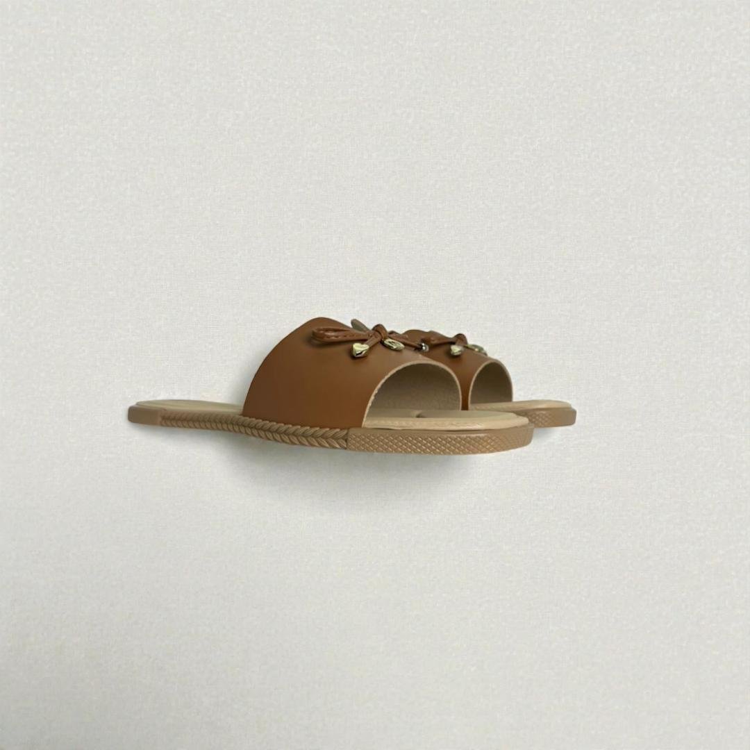 Chinelo Moleca Slide Verniz Nancy Com Laço Feminina Marrom 4