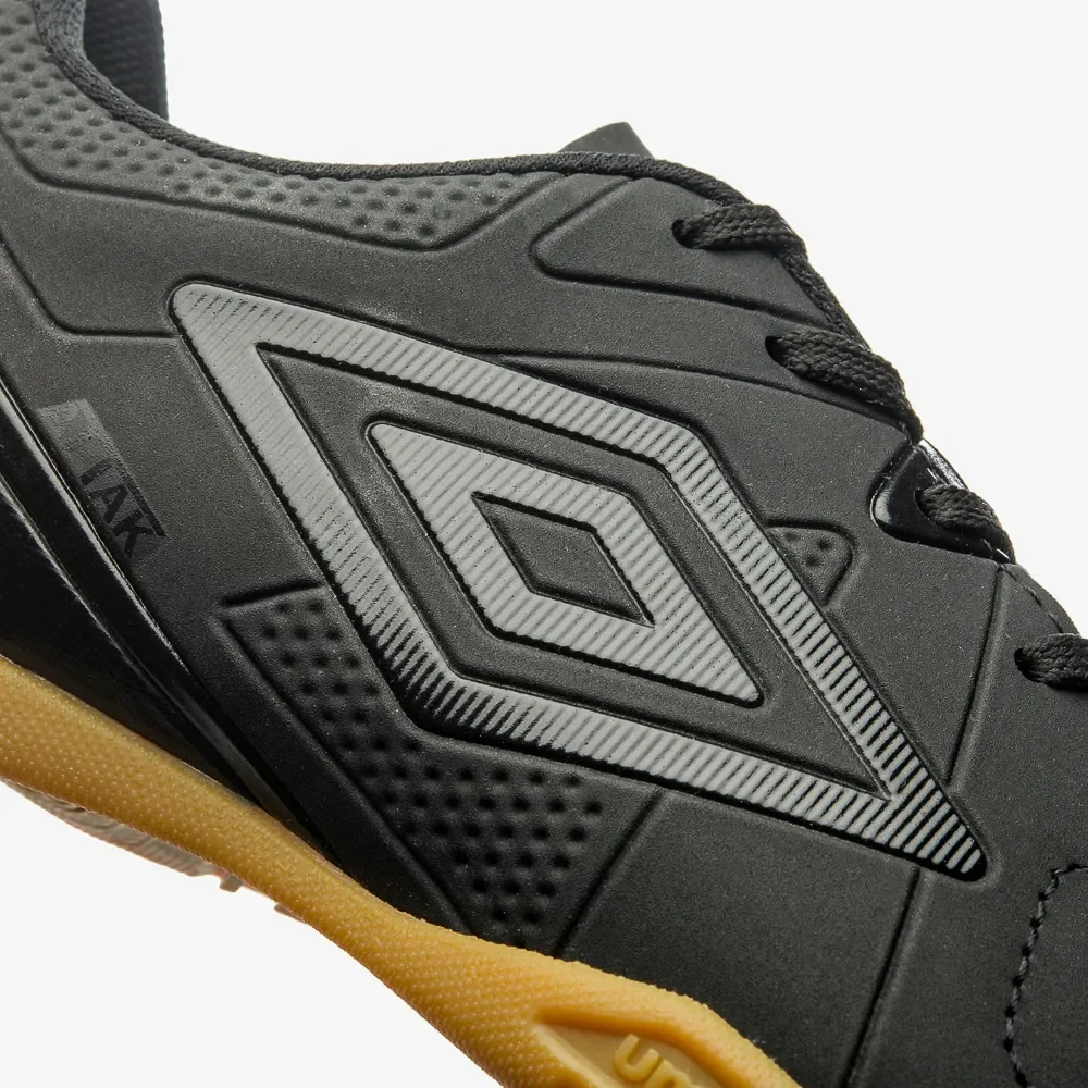 Chuteira Umbro Salão Attak Eternal Masculina - Preto Preto 6