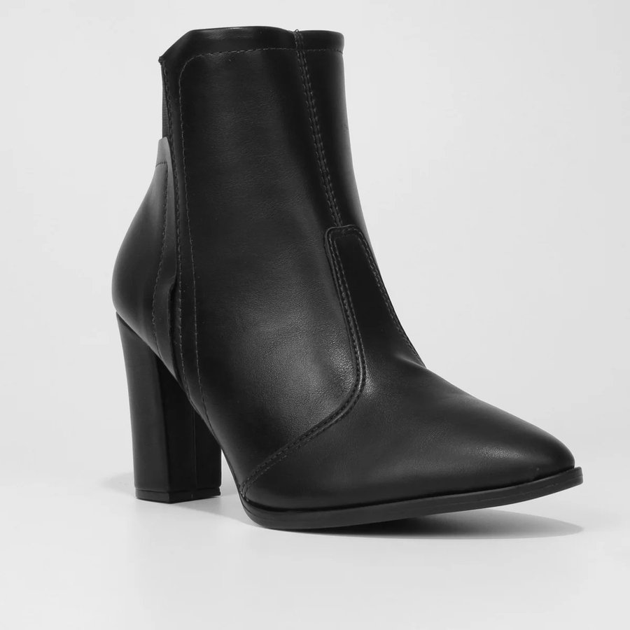 Bota Beira Rio 9043.133 preta bico fino Preto