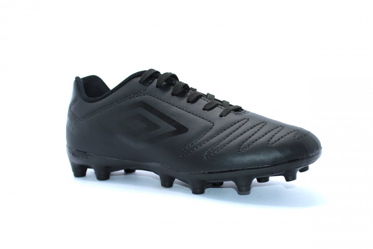 Chuteira Umbro Class - unissex  Preto 2