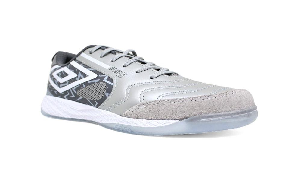 Chuteira Futsal Umbro Pro 5 Bump - unissex - cinza e branco Prata 2