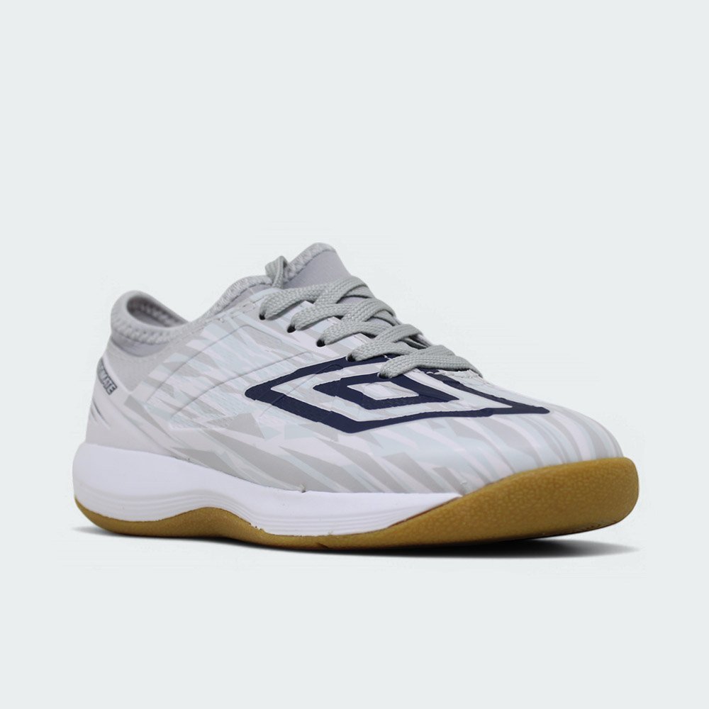 Chuteira futsal Umbro Ultimate infantil cinza e branco Cinza/Branco