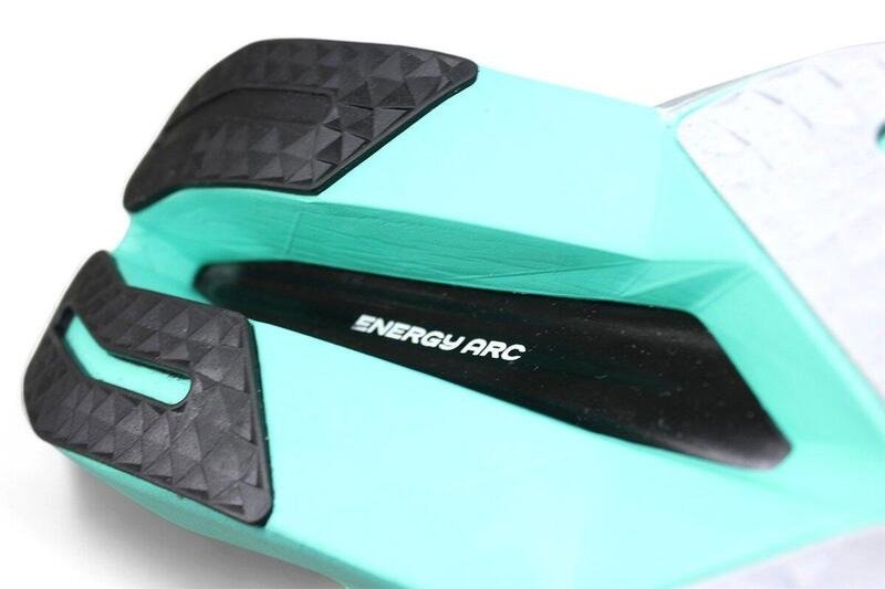 Tenis New Balance Fuelcell Supercomp Trainer V3 - masculino - branco e verde Branco/Verde 7