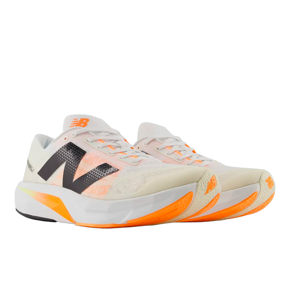 Tênis New Balance Fuelcell Rebel V4 - masculino - branco e laranja Branco 2