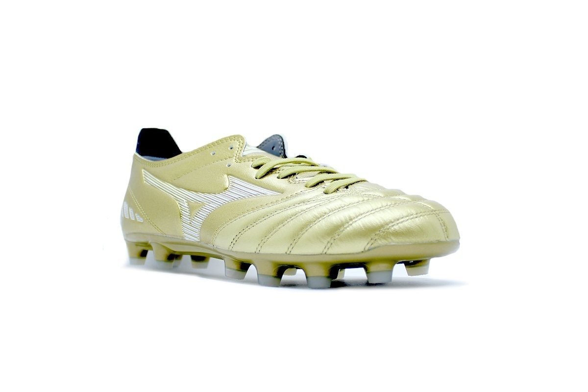 Chuteira campo Mizuno Morelia Neo Iii Pro - unissex - dourado e branco Dourado 2
