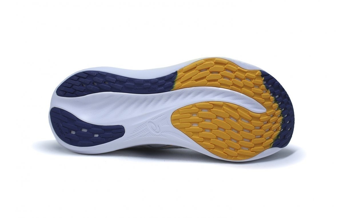 Tenis Asics Gel-Nimbus 26 Sheet Rock Thunder - masculino - cinza e laranja Cinza 4