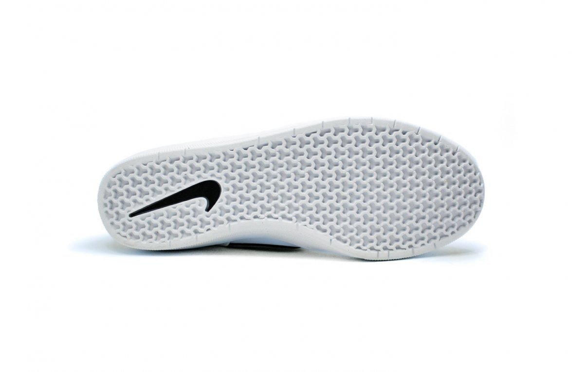 Tenis Nike Sb Force 58 - masculino - branco e preto Branco 4