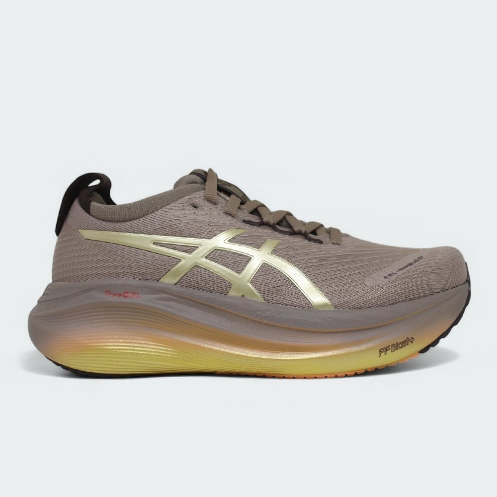 Tenis Asics Gel Nimbus 27 Luxe - feminino - bege e marrom