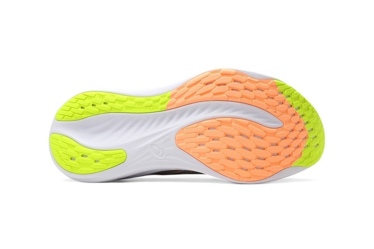 Tenis Asics Gel Nimbus 26 - masculino - cinza e laranja Cinza 4