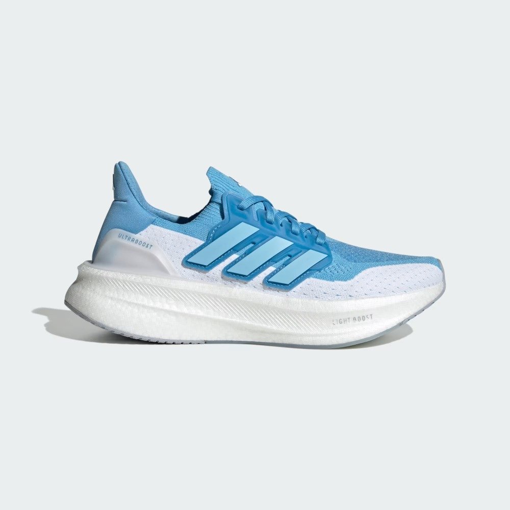 Tênis Adidas Ultraboost 5 - feminino - azul e branco