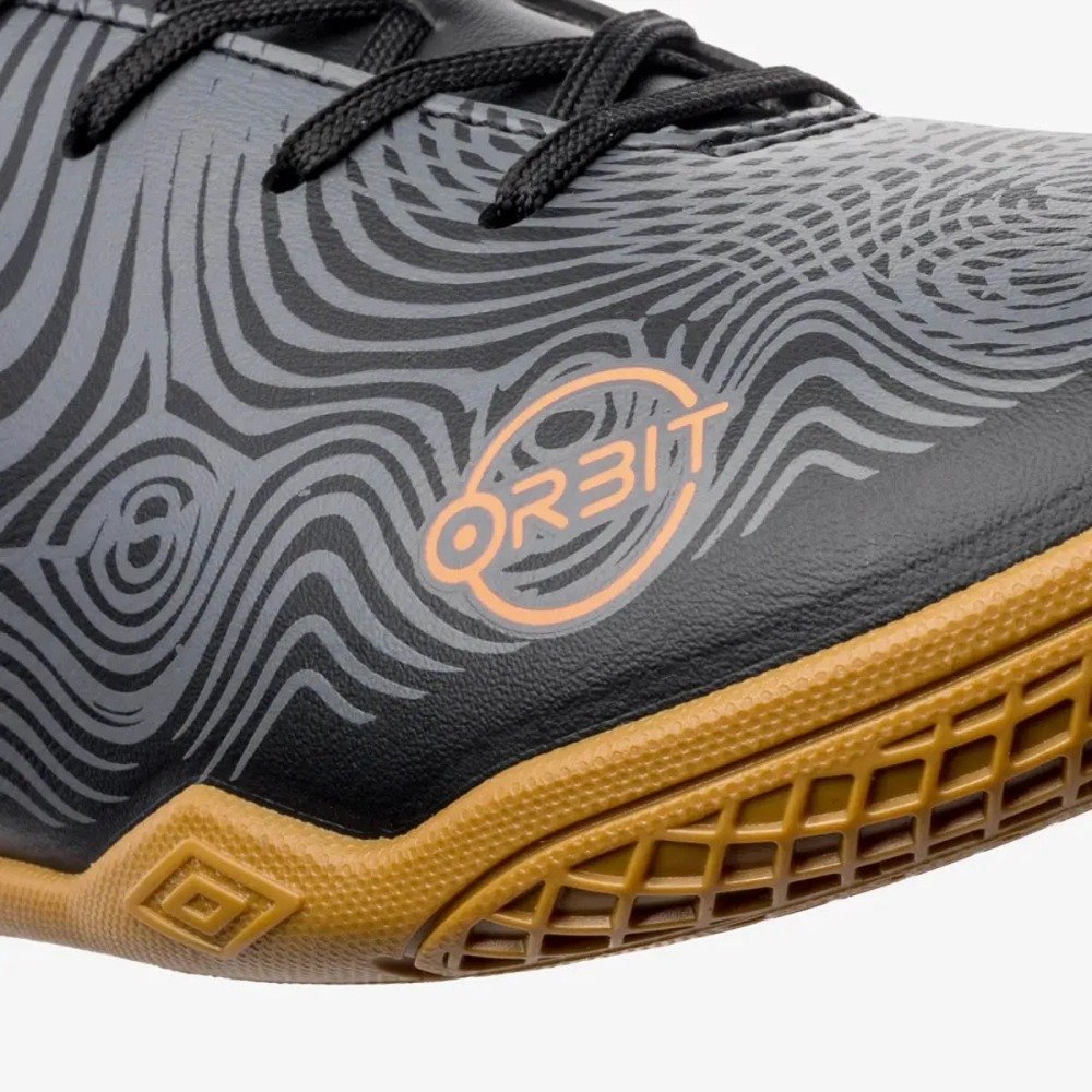 Chuteira Futsal Umbro Orbit - unissex - preto e laranja Preto 8