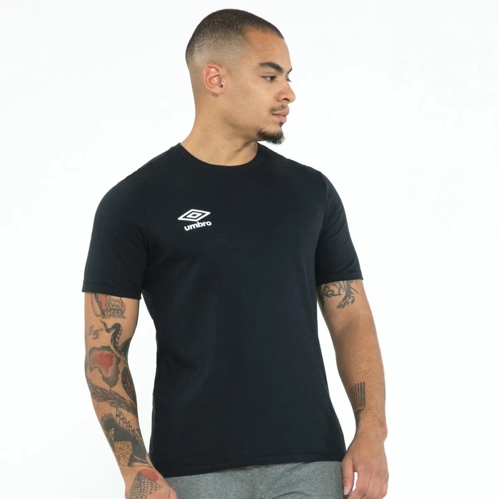 Camiseta Umbro M/C Essential - masculino - preto e branco Preto 2