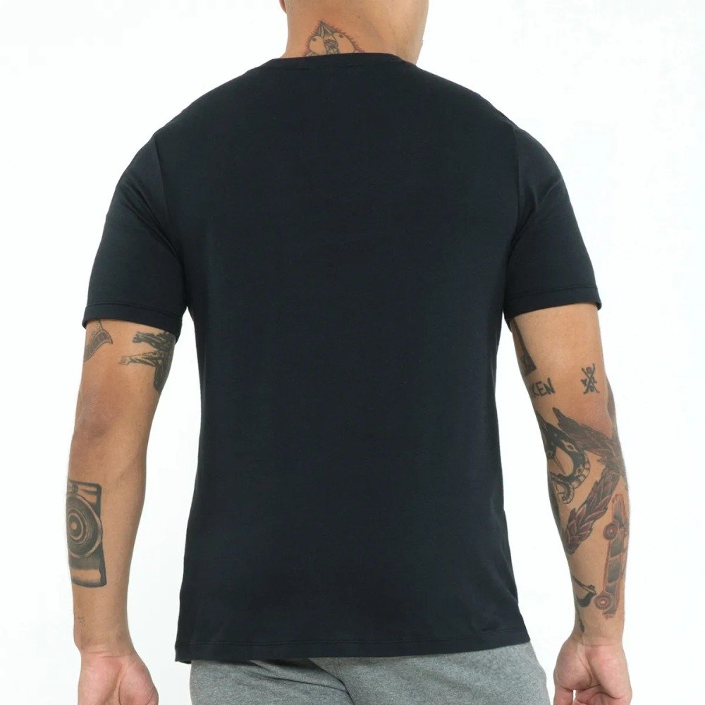 Camiseta Umbro M/C Essential - masculino - preto e branco Preto 5