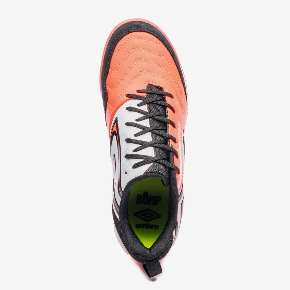 Chuteira Futsal Umbro Pro 5 Bump - unissex - coral e branco Laranja 6